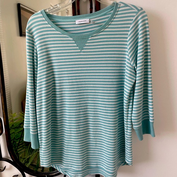 Calvin Klein top - Picture 1 of 3